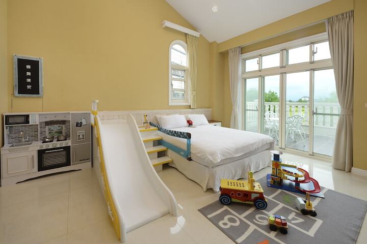 Room 12 of 55