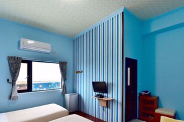 Room 20 of 28