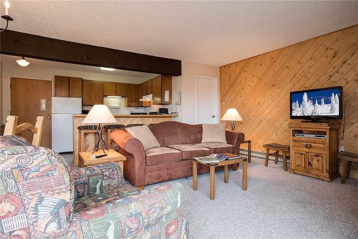 Room 102 of 144