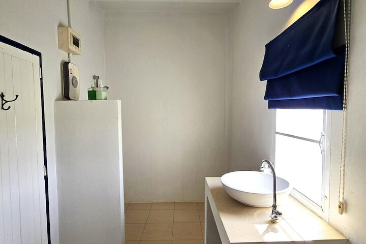 Room 21 of 53
