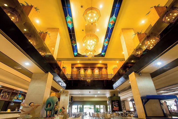 Hotel Interior 4 of 130