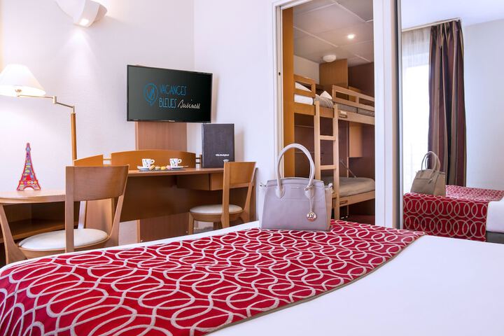 Room 8 of 50