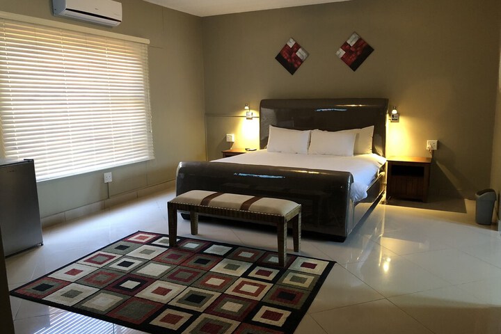 Room 10 of 48