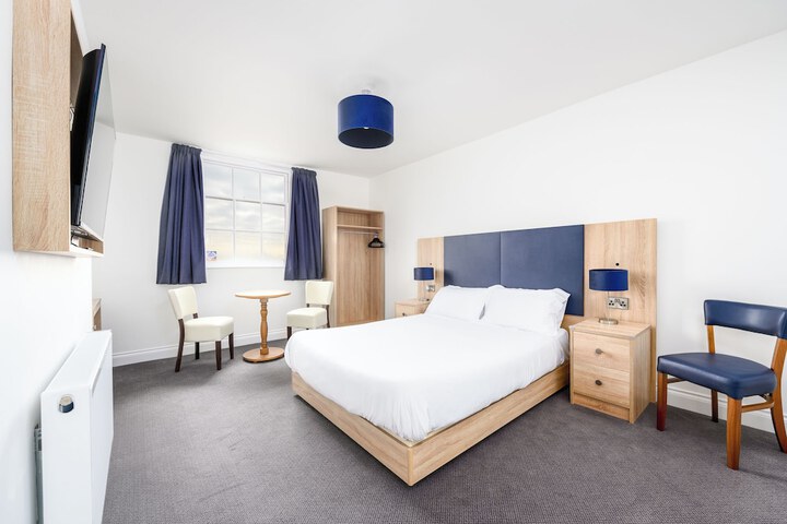 Room 47 of 95