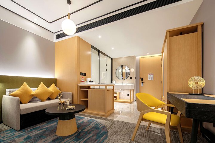 Room 18 of 46