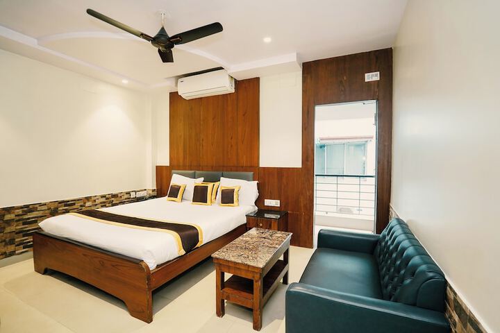Room 28 of 80