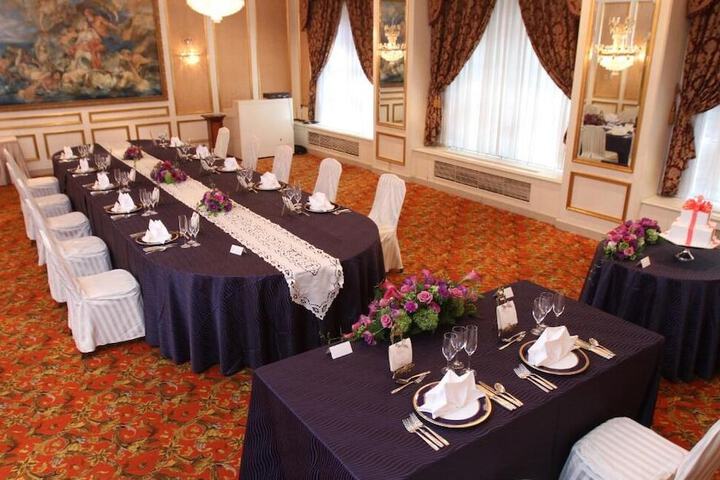 Ballroom/Hall 28 of 44