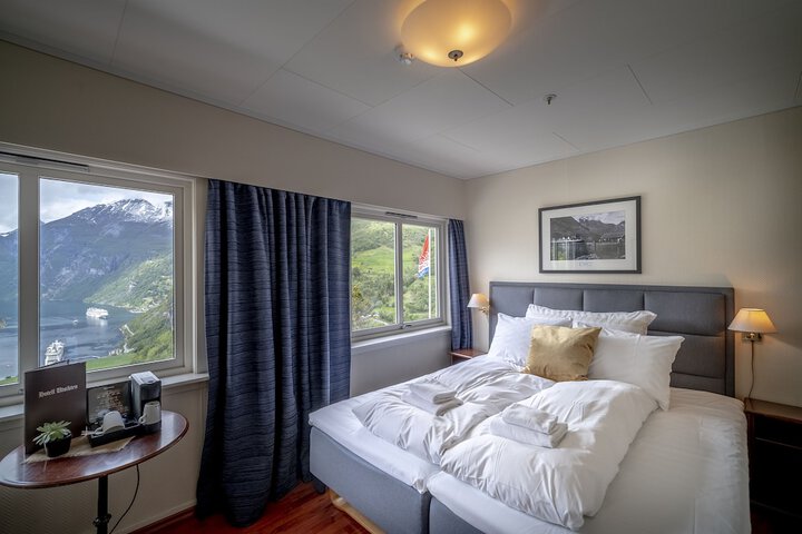 Room 10 of 78