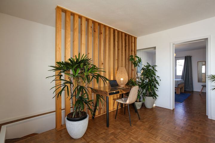 Room 11 of 27
