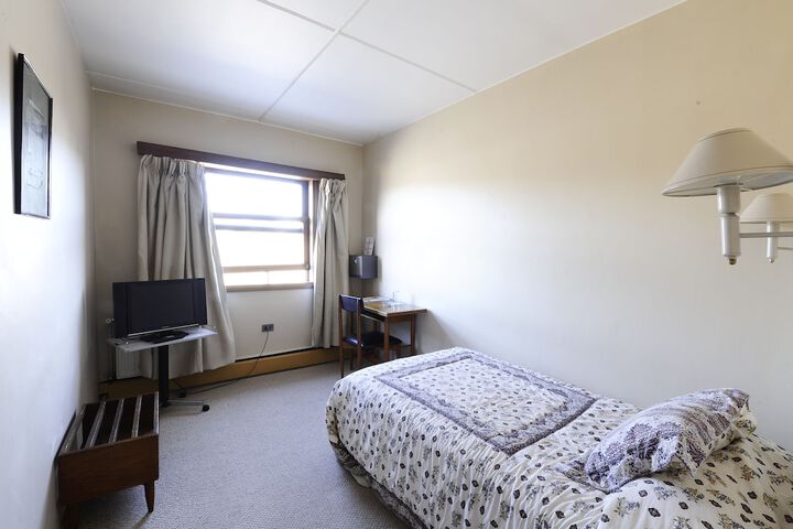 Room 10 of 41