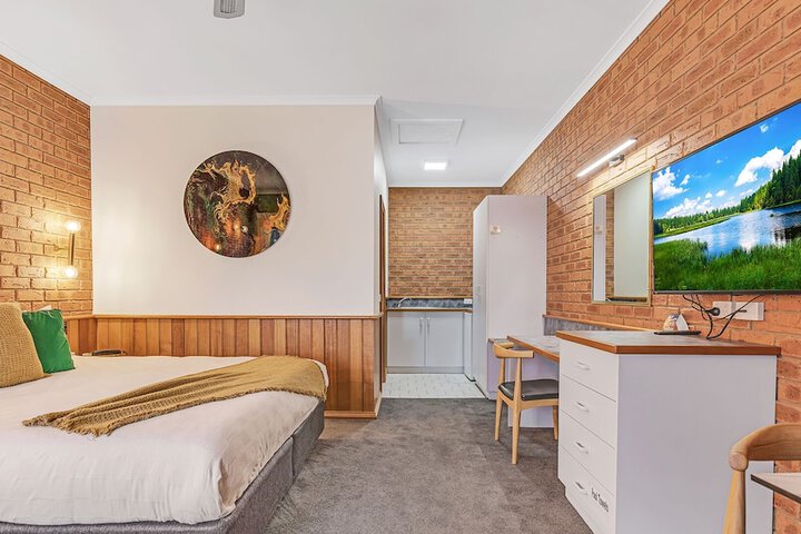 Room 46 of 64