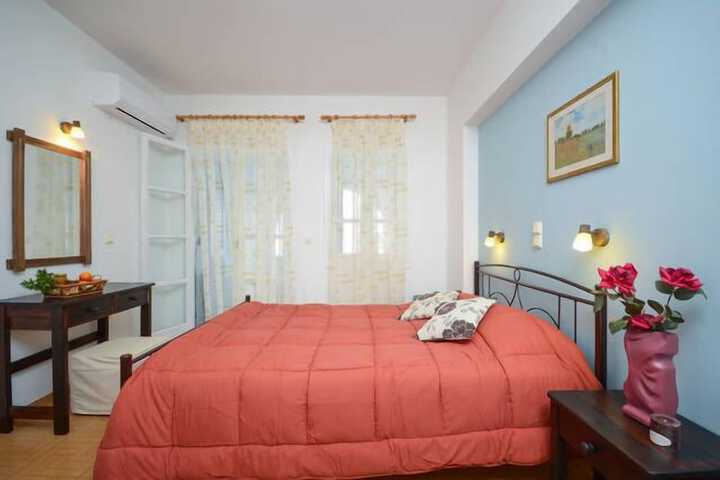 Room 2 of 32