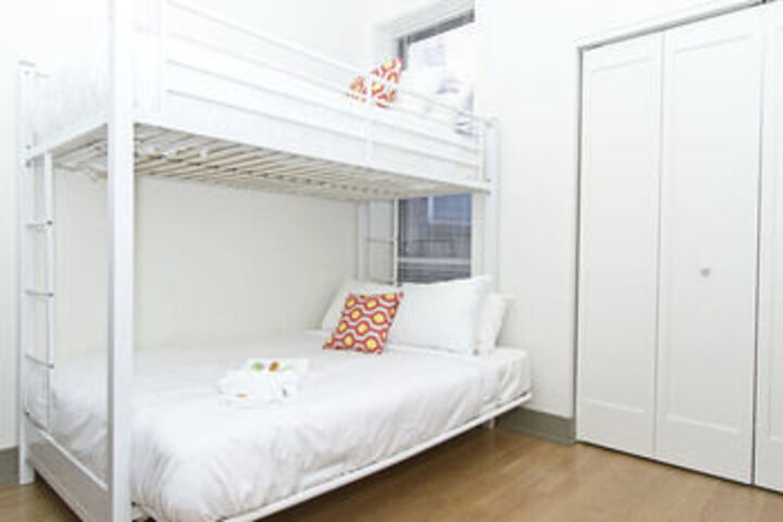 Room 11 of 24