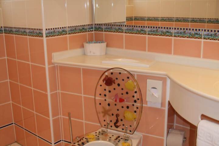 Room 15 of 52