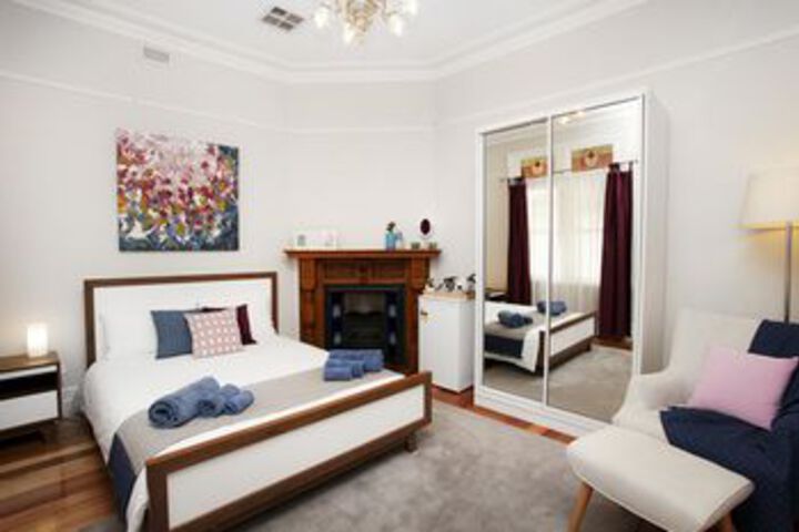 Room 16 of 73