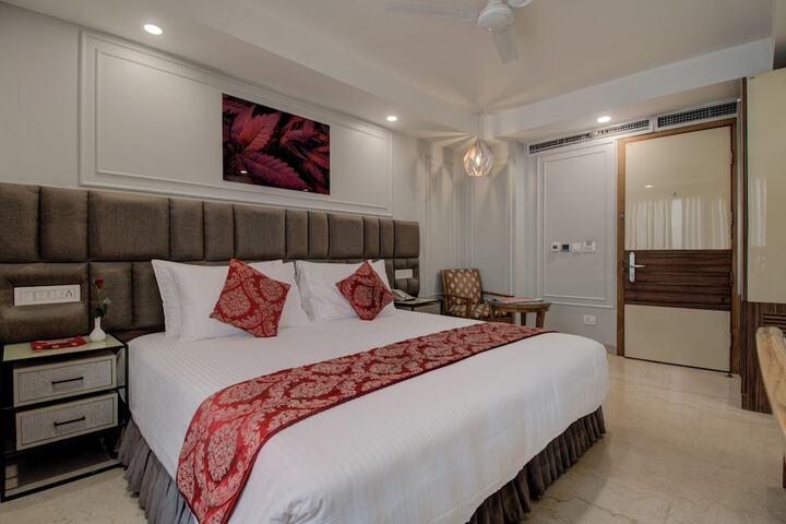 Room 12 of 45