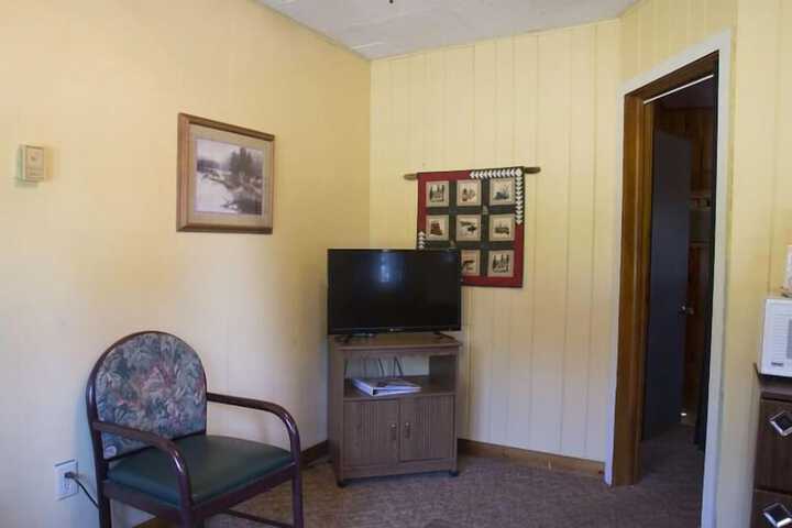 Room 51 of 96
