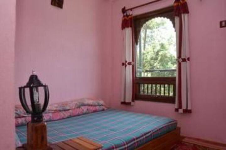 Room 6 of 24