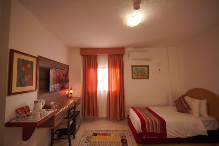 Room 17 of 61