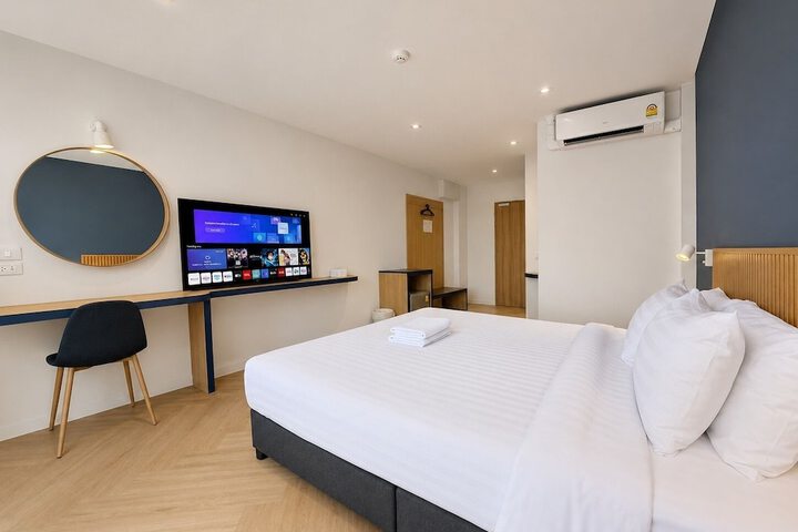 Room 15 of 38