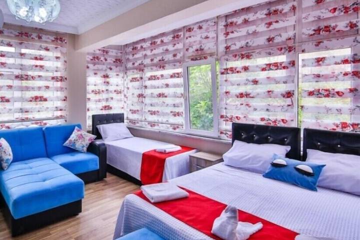Room 7 of 30