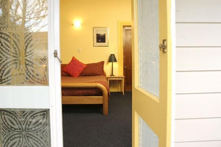 Room 18 of 80