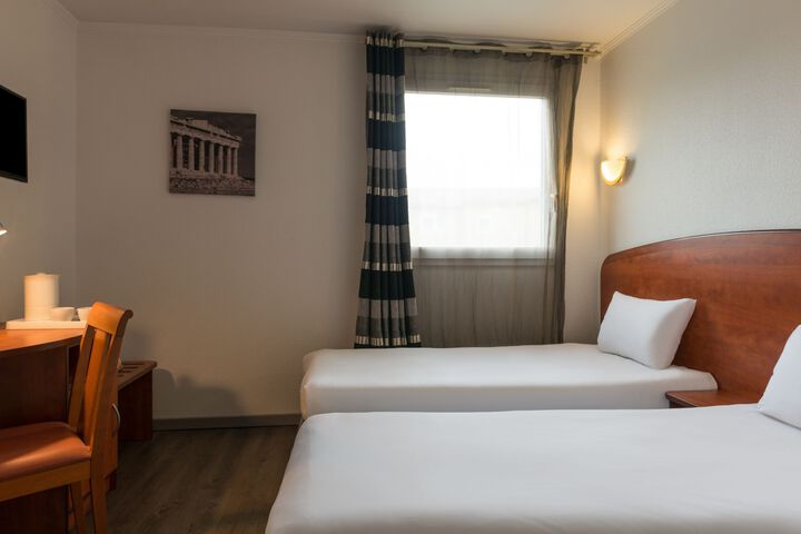 Room 6 of 47