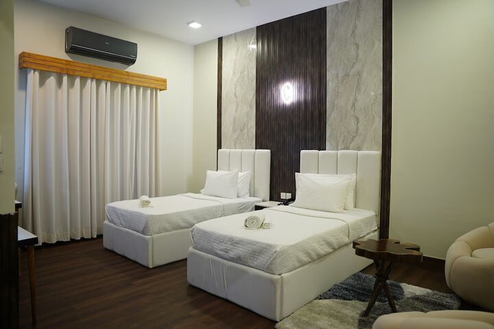 Room 19 of 84