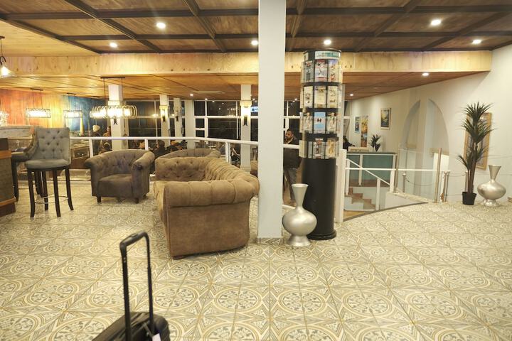 Guest Lobby