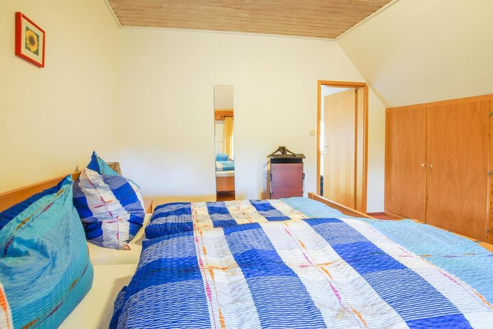 Room 10 of 62