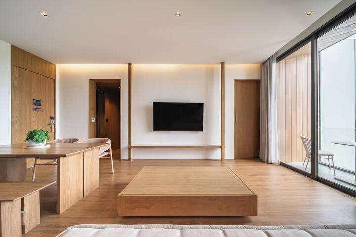 Room 82 of 150