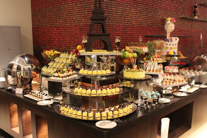 Dining 110 of 132