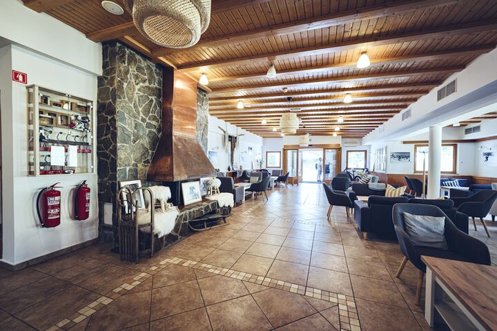 Hotel Interior 6 of 136