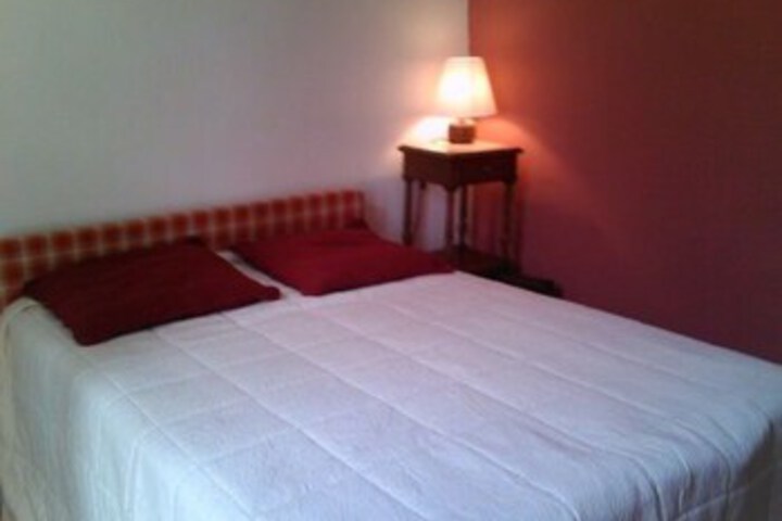 Room 9 of 24