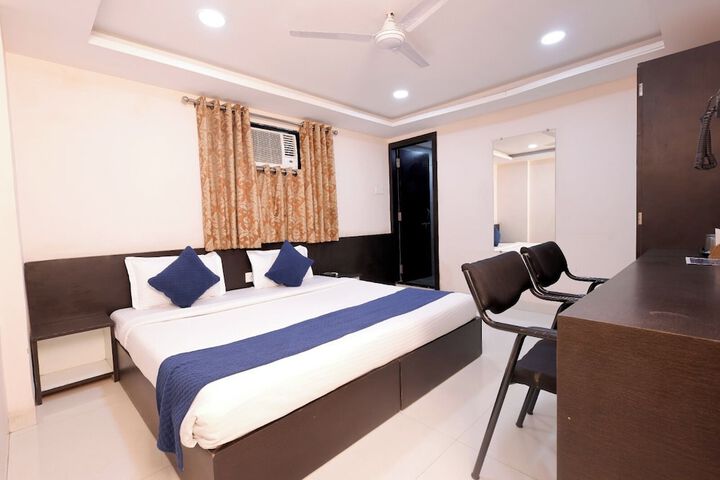 Room 14 of 26