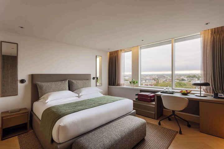 Room 20 of 98