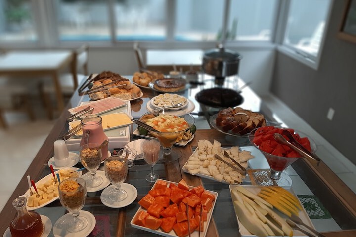 Dining 36 of 42