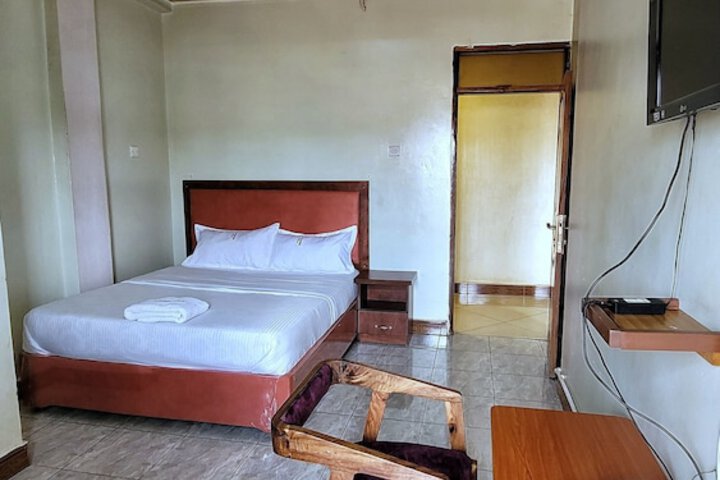 Room 8 of 26