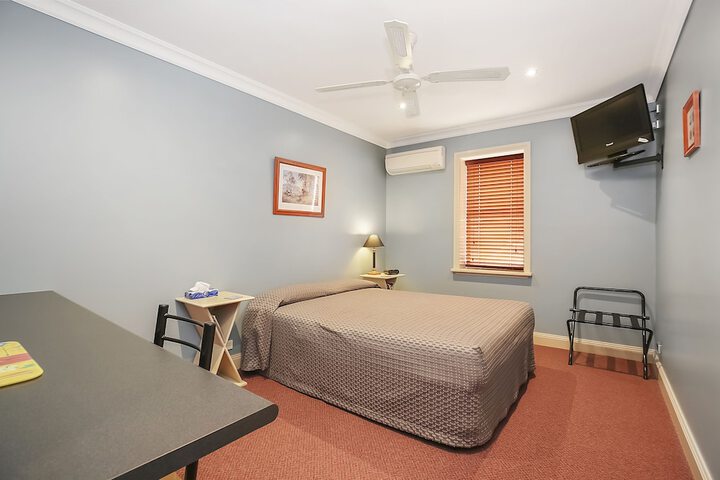 Room 8 of 21