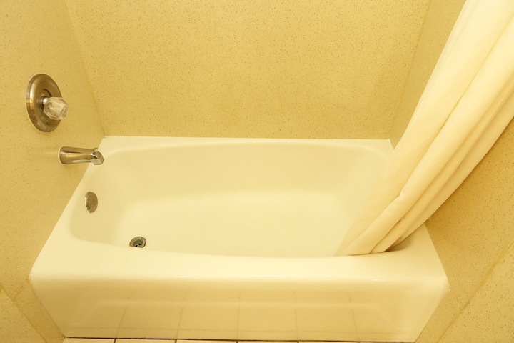1 Queen Bed (11 of 41)