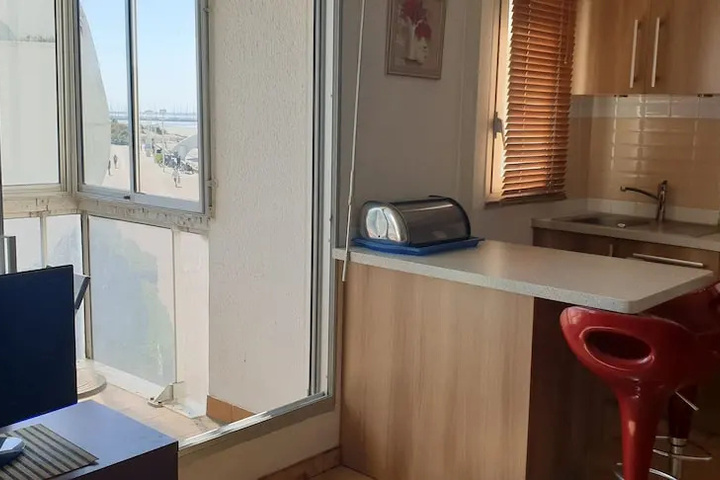 Room 2 of 15