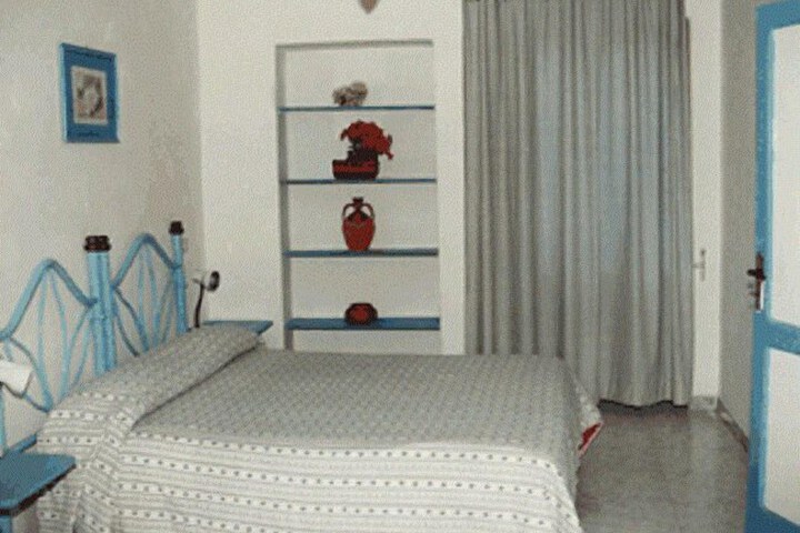 Room 8 of 41