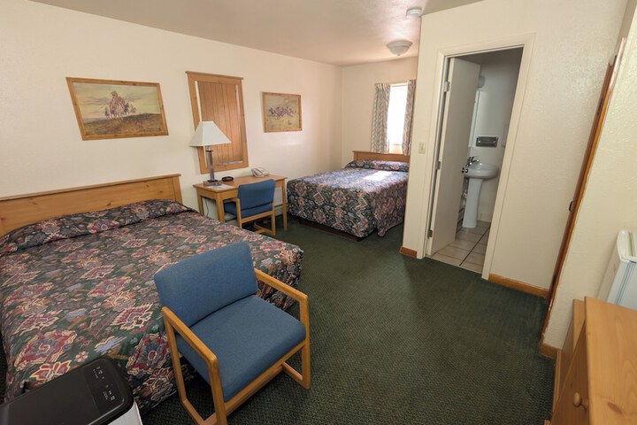 Room 35 of 84