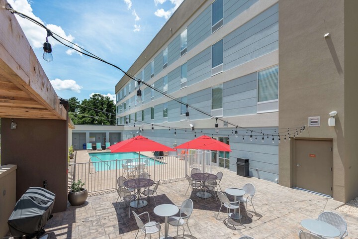 Terrace/Patio 102 of 108