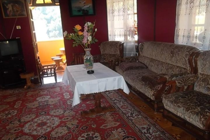 Room 11 of 22