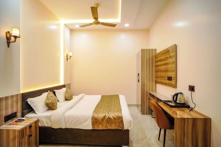 Room 26 of 46