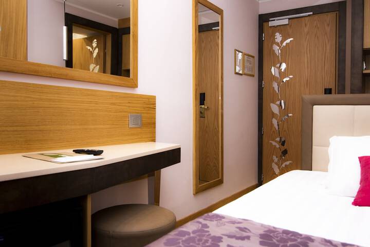 Room 122 of 167