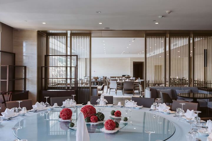 Dining 99 of 131