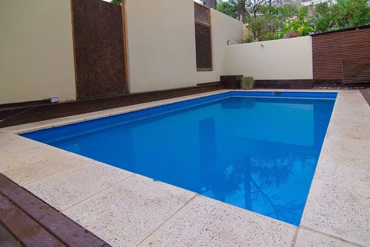 Pool 10 of 13