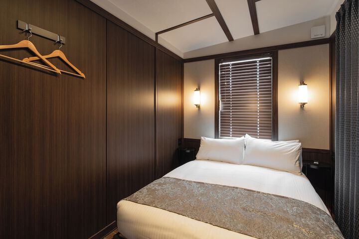 Room 21 of 50